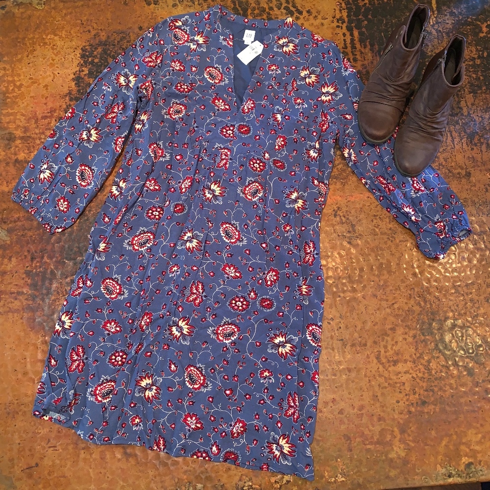 NWOT Gap Periwinkle Floral Shift Dress